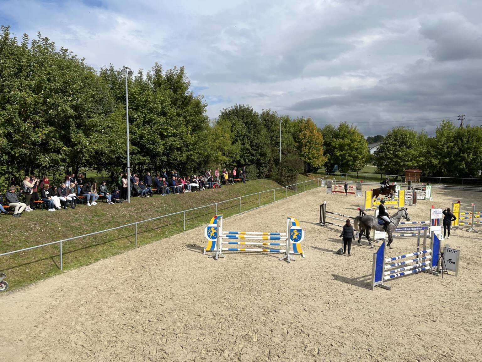 Springreiten Reitanlage Brunnenfeld